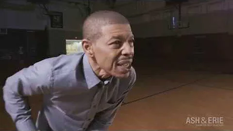 Muggsy Bogues (5'3") takes on Earl Cureton (6'9")