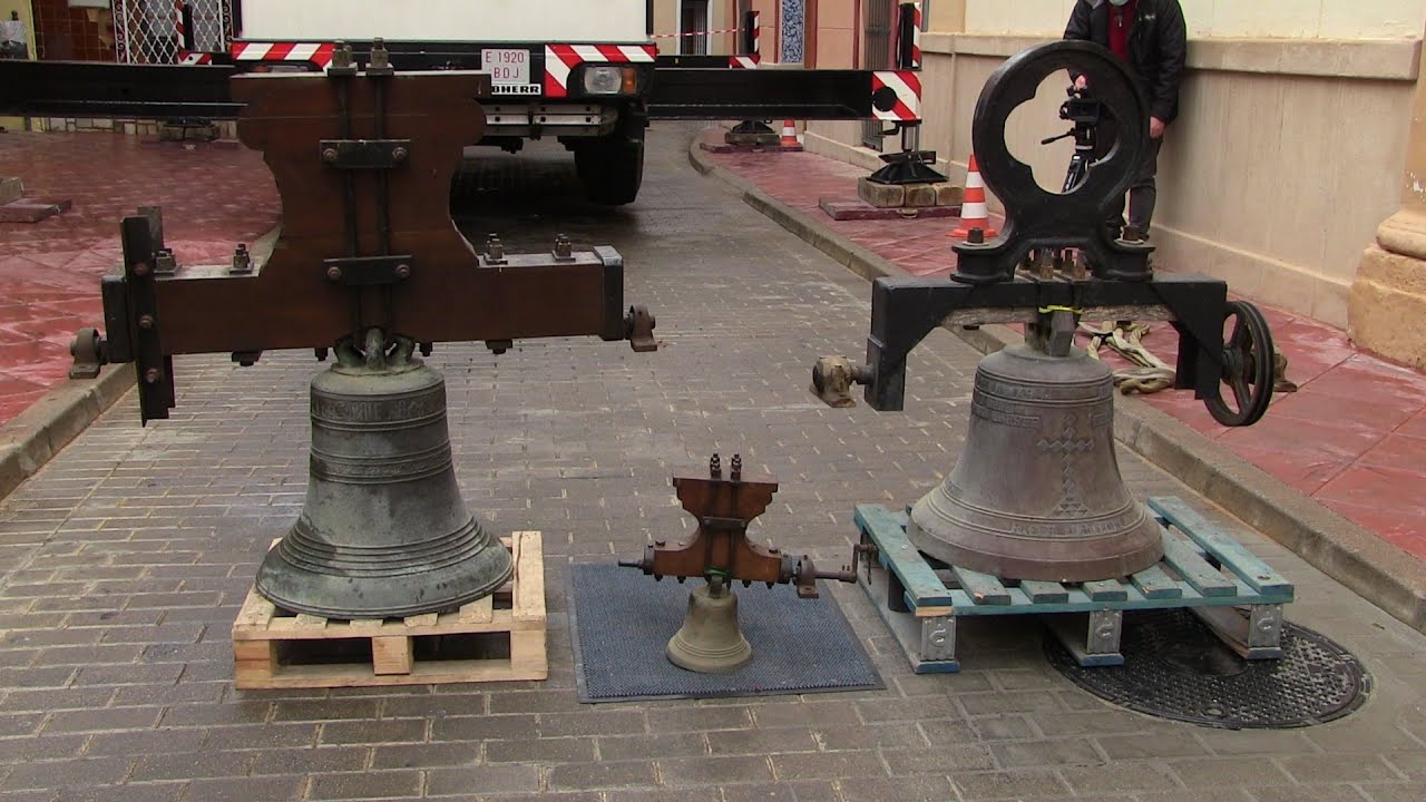 BÉTERA - Campanario de la Purísima Concepción. Bajada campanas para restauración. Informatius Àpunt.