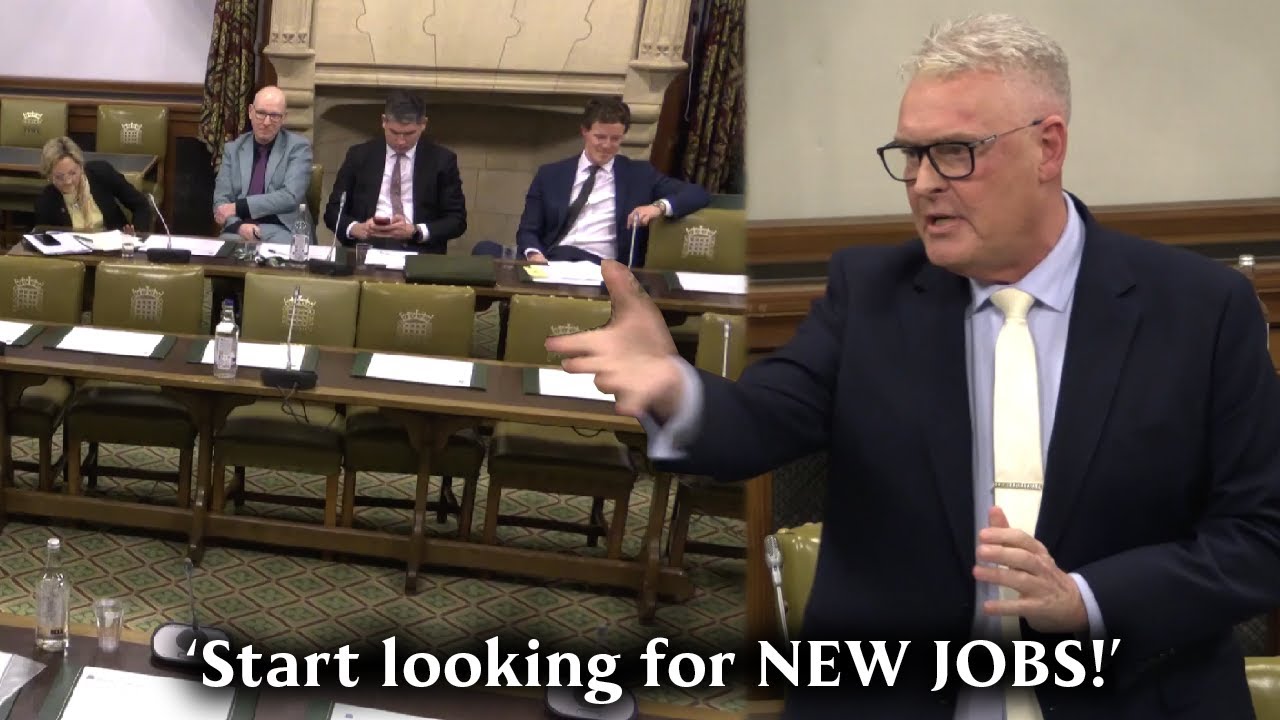 Депутат от реформистской партии резко раскритиковал депутатов от лейбористов в своей мощной речи:...