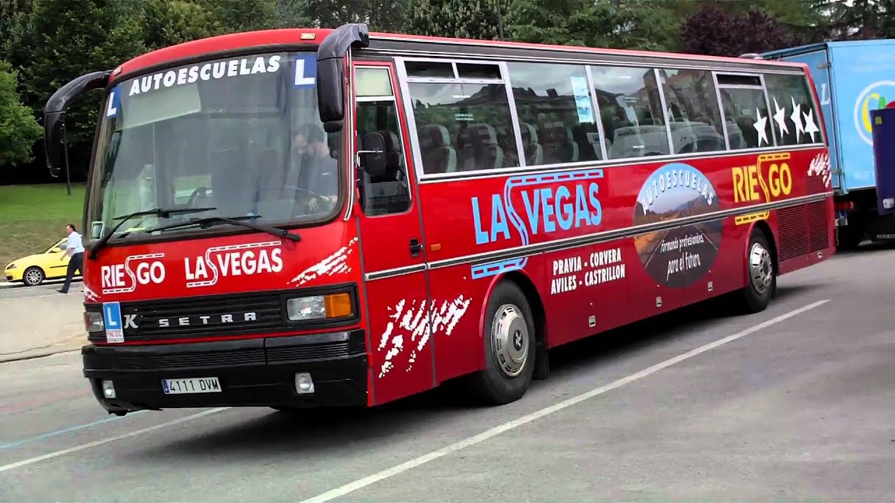 Mis prácticas de pista con un Setra S215H. Autoescuela Riesgo-Las Vegas. Avilés