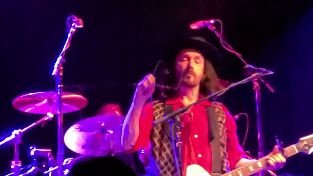 The Dirty Knobs (Mike Campbell) "Southern Accents" (Tom Petty song) (4