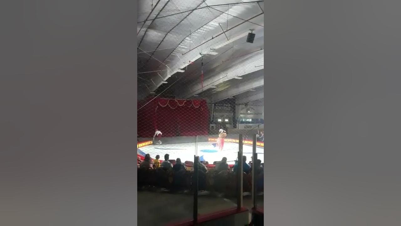 Benjamin Circus - YouTube