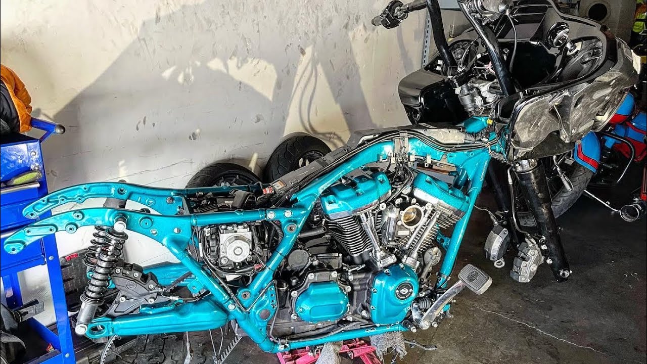 POWDERCOATED PARTS TRANSFORMED 2019 ROADGLIDE FROM COPART!!! + CVO SLIDN!