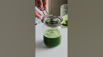 Cách tự làm tinh chất lá dứa