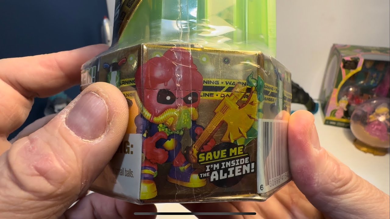 Performing a Treasure X Alien Dissection! - YouTube