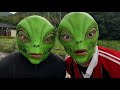 日本に宇宙人いた。警察にいうわ。