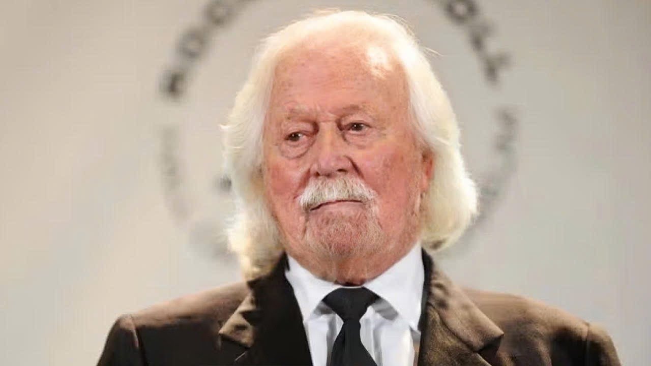 Barry Gibb Finally Confesses The Truth About Kenny Rogers