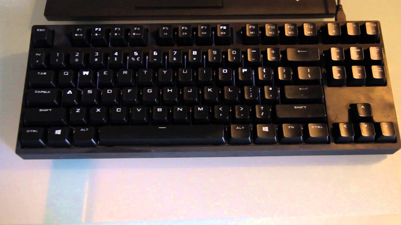 [Sprite_TM]'s Keyboard Plays Snake | Hackaday