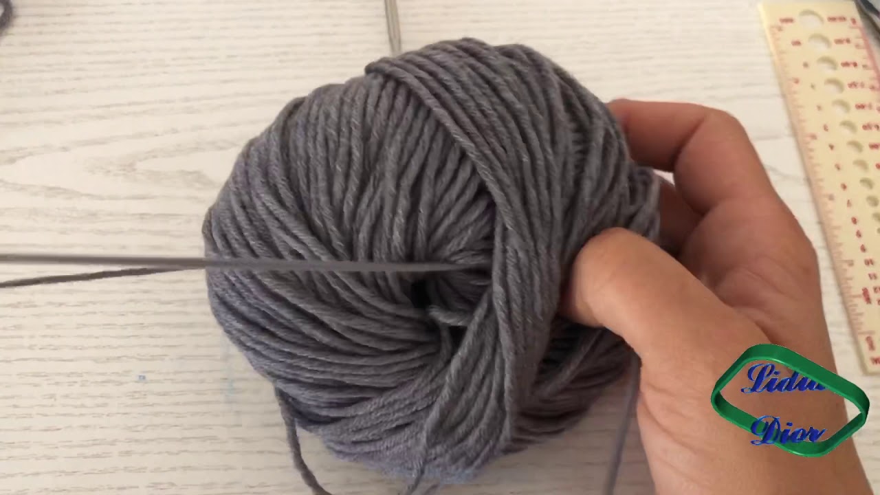 Cappello con  trecce ai Ferri circolari/knitting Hat