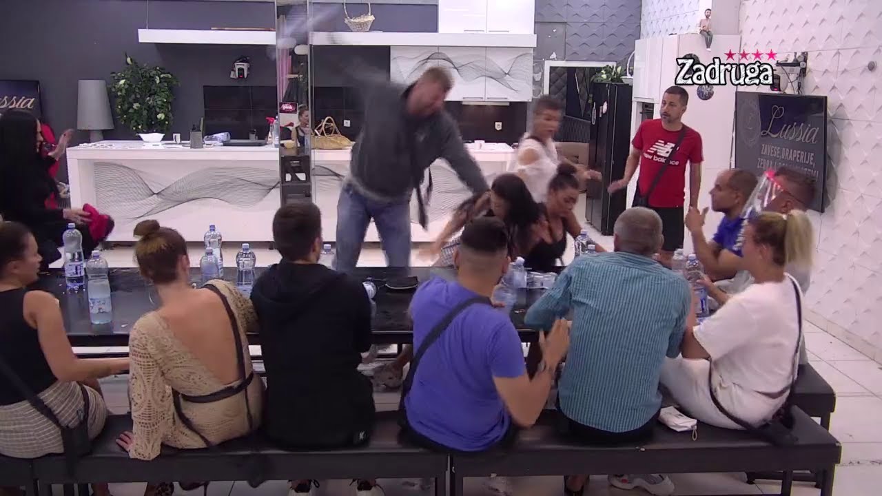 Zadruga 4 - Maja i Janjuš sačekali kraj reklama i podivljali  - 08.06.2021.