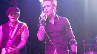 Buckcherry - Everything - Wally's Pub, Hampton, NH - September 18, 2016
