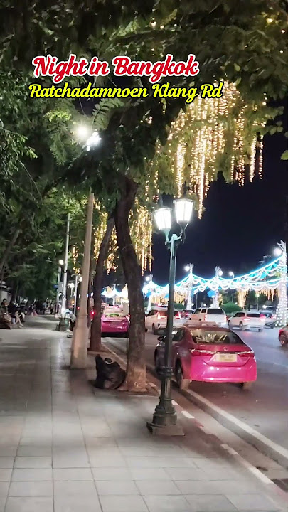 Ratchadamnoen Klang Rd IN BANGKOK THAILAND, #RightHereWaiting #RichardMarx #lovesong @Oylovepoint