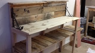 DIY : Pallet wood Potting bench Quick and easy Pallet wood potting bench build.