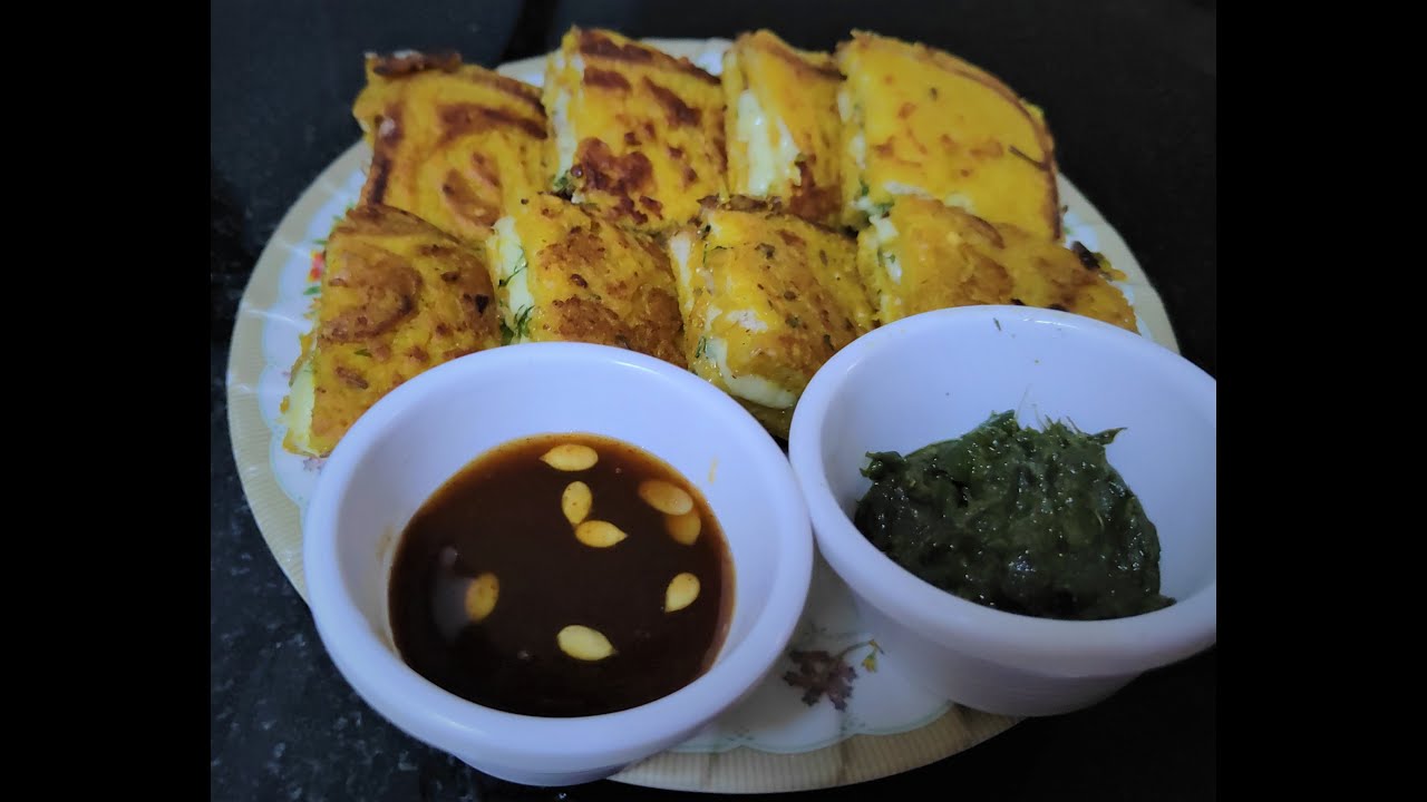 Mumbai Famous Street Food Pudla Sandwich Bread Pudla Veg Chila