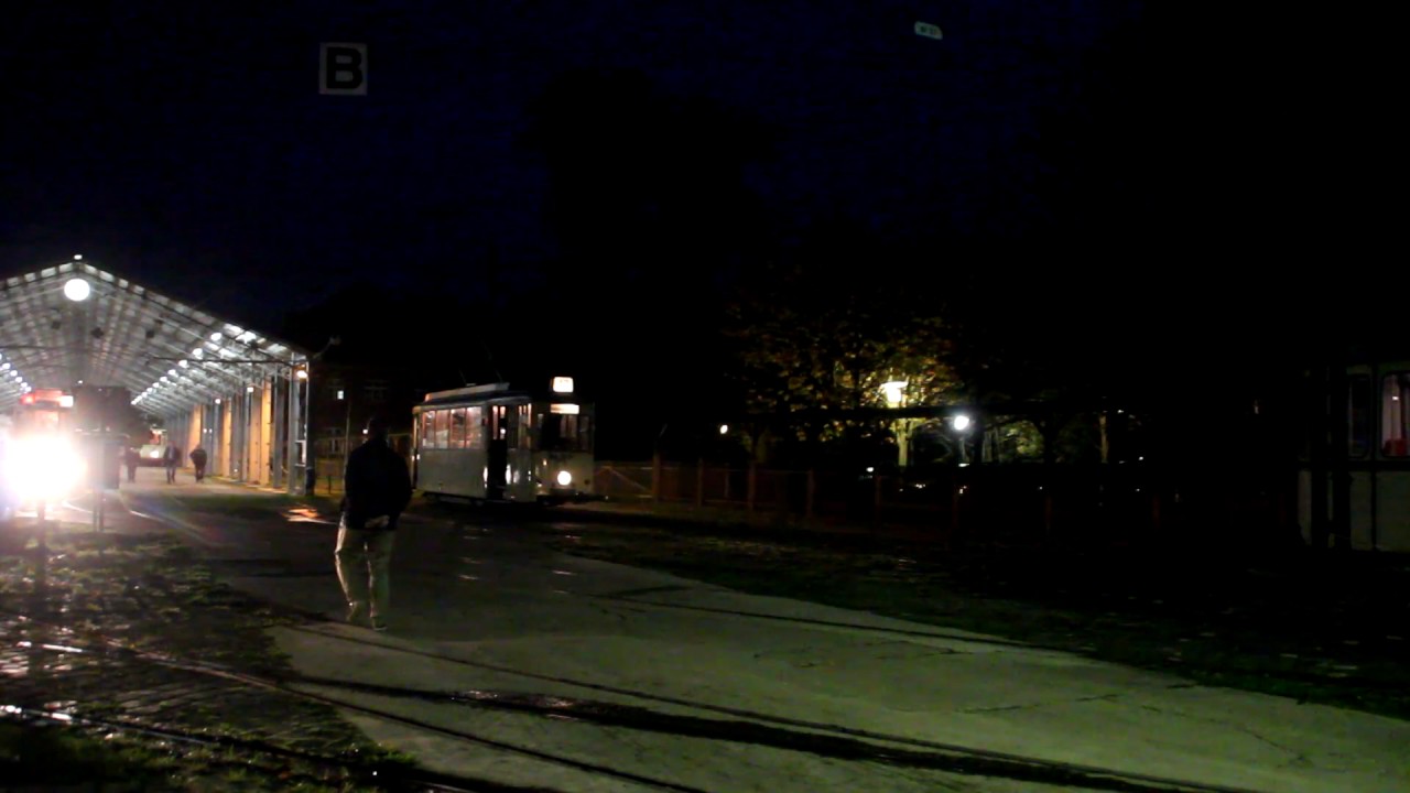 Ausrücken der Fahrzeuge zur Abfahrtshaltestelle im HSM