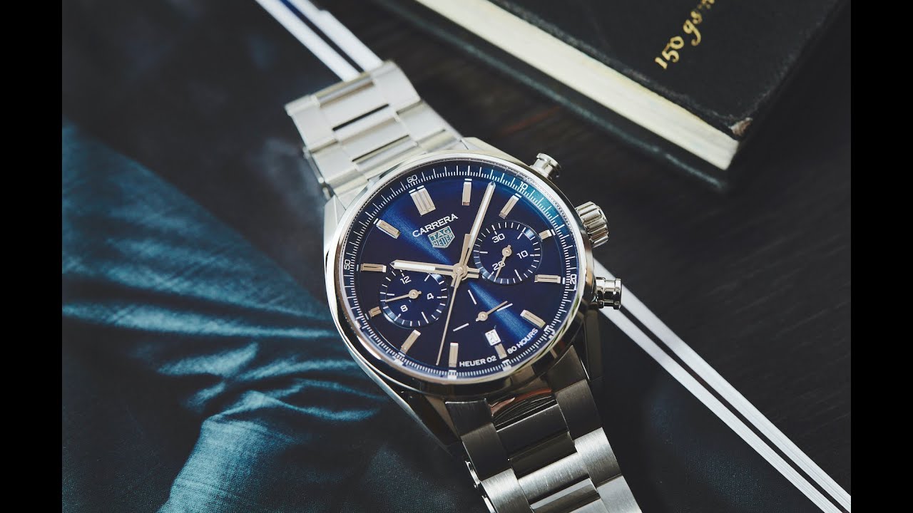 The TAG Heuer Carrera Collection with blue dial is a contemporary