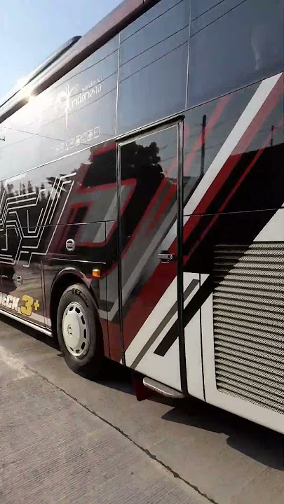Ketemu bus di jl pantura depan garasi po pangeran petarukan pemalang #teloletbasuri
