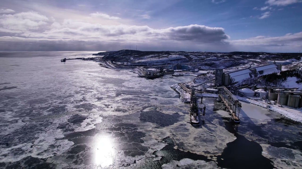 Les ports de Cargill et Alcoa.  Baie-Comeau