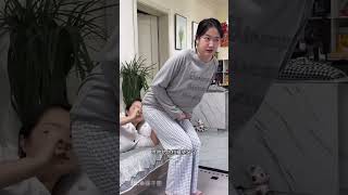 Moms Reaction When Her Daughter Farts Right In Front Of Her