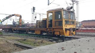 How Indian Railways Employees Work Truck Machine Utv-9011 Mc