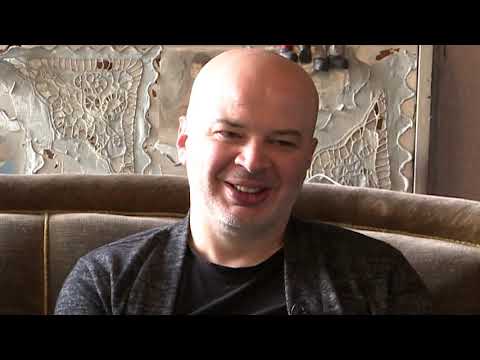 თეთრი კვადრატი „მეზობლები“