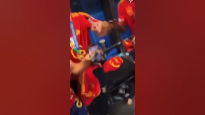Celebración españa en el vestuario campeones euro lamine yamal nico Morata