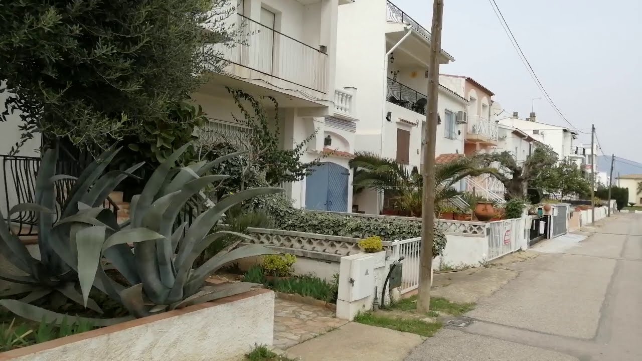 Walking Tour Empuriabrava Costa Brava Spain