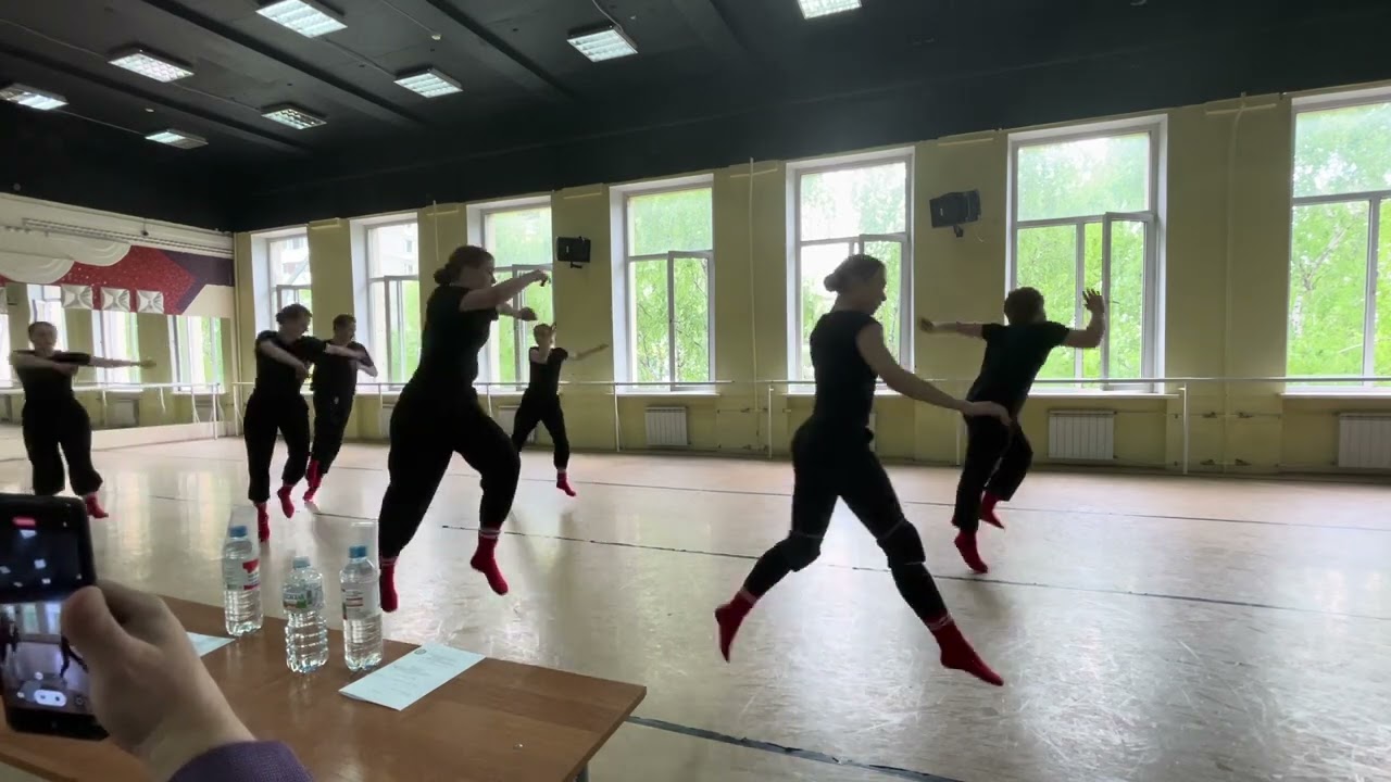 ЭКЗАМЕН ПО СОВРЕМЕННОМУ ТАНЦУ