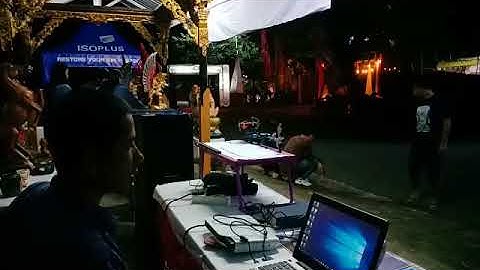 Robot Writes Balinese Script in action at Undiksha Expo (Night)