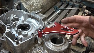 видео: SNNC 613. Токарный инструмент MOD. Ремонт резьбы картера двигателя Honda. картинка: SNNC 613. Токарный инструмент MOD. Ремонт резьбы картера двигателя Honda.