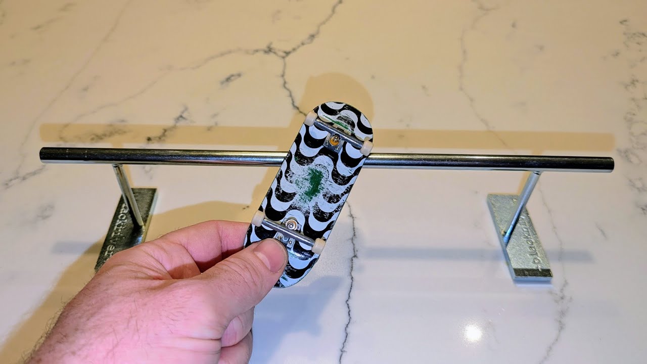 Fingerboard Obstacle - Blackriver High Round Rail