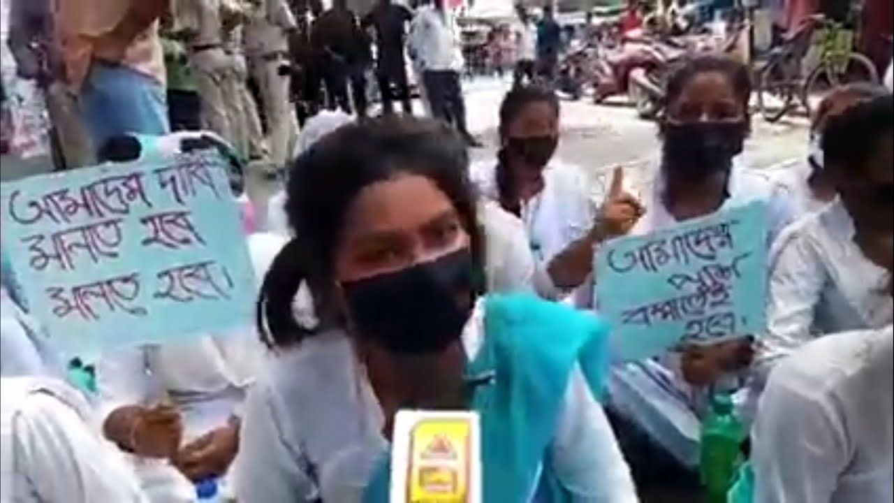 Amrela Girl || School Girl Viral By Umbrella  Wrong Spelling  || RD MEMEs || 🤣🤣 AMRELA