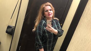 Looking around in Kohls department store 2022