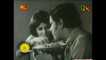 Chandra Mey Re + Ran Kenden - H R Jothipala, Sujatha Attanayake and Nanda Malini (Original 1970s)