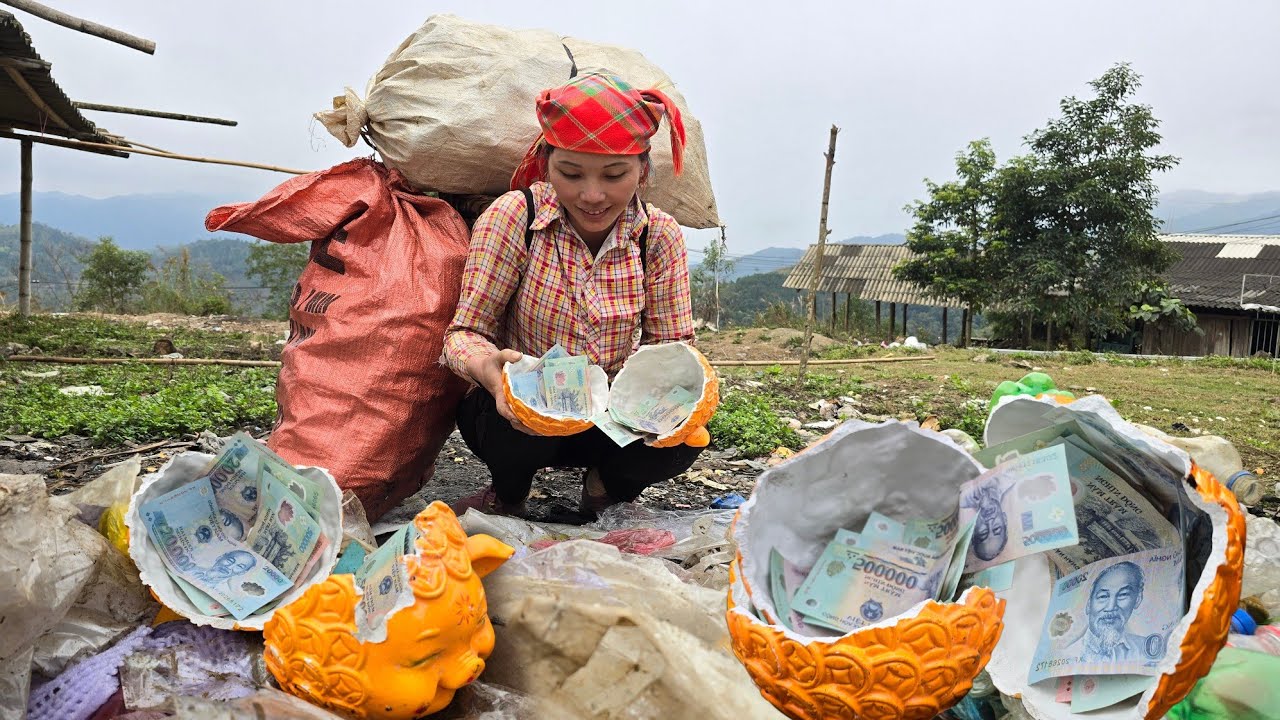 A day full of surprises picking up cans and bottles at the landfill, Mystery inside the piggy bank