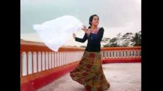 Video thumbnail of "Lisa McKeag   Selendang Sutra"