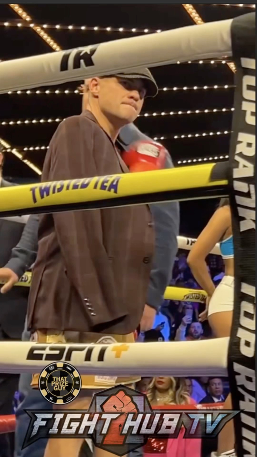 Denys Berinchyk steps in ring ready to beat Keyshawn Davis!