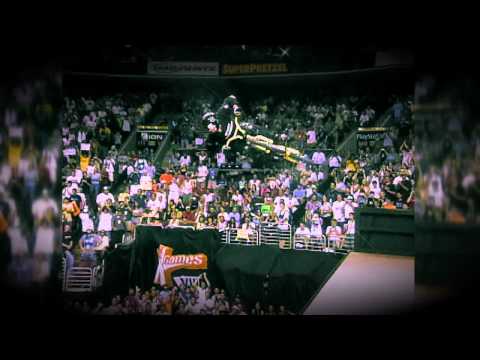 Mat Hoffman No Handed 900 in BMX Vert - X Games 2002