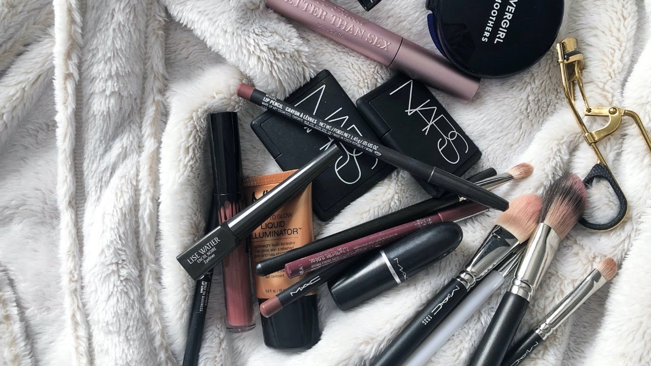 MINIMALIST MAKEUP COLLECTION