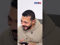 كلمهم من موبايل أبوه اللي فارق الحياة مقلب غريب من محمد حوارات مع عيلته