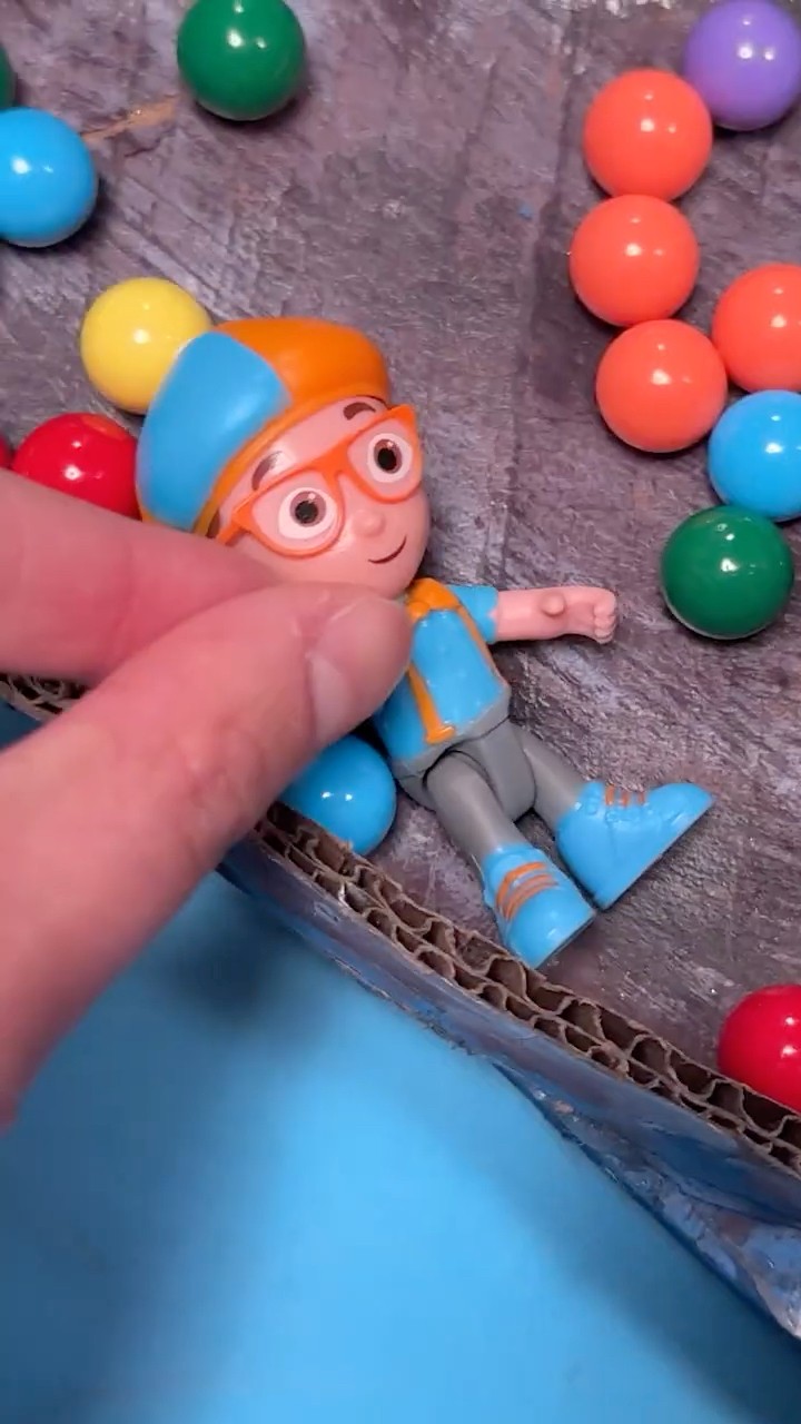 3-2-1! Blippi goes down the GREEN MARBLE SLIDE! #toys #shorts