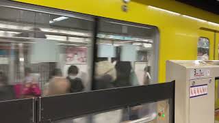 東京メトロ銀座線1000系表参道駅