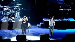 i fly like a bird nelly furtado 3