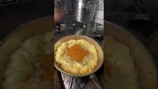 Bakır Sahanda Tereyağlı Yumurta Severmisiniz…😋😋 Resimi