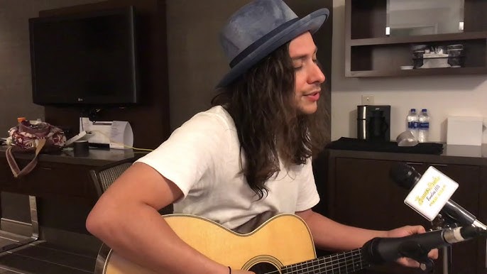 American Idol's' Jason Castro strums his way through Hollywood Heights -  Lakewood/East Dallas