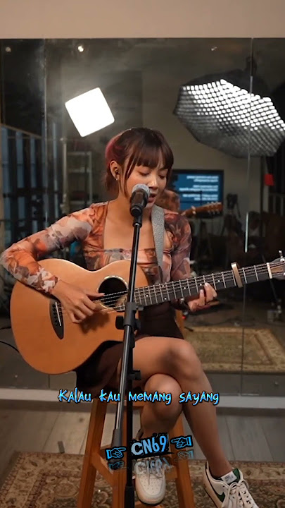 Awal Oktober (Fajar Sadboys) ➩ Tami Aulia #tamiaulia #tamilnews #shorts #coverlagu
