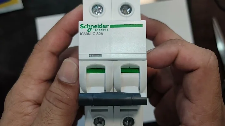 Schneider Acti9 IEC 2P 32A C DIN-Rail Type Miniature Circuit Breaker 230/400V 10kAIC (A9F44232)
