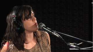 Video thumbnail of "Emily Wells - "Mama's Gonna Give You Love" (Live at WFUV)"