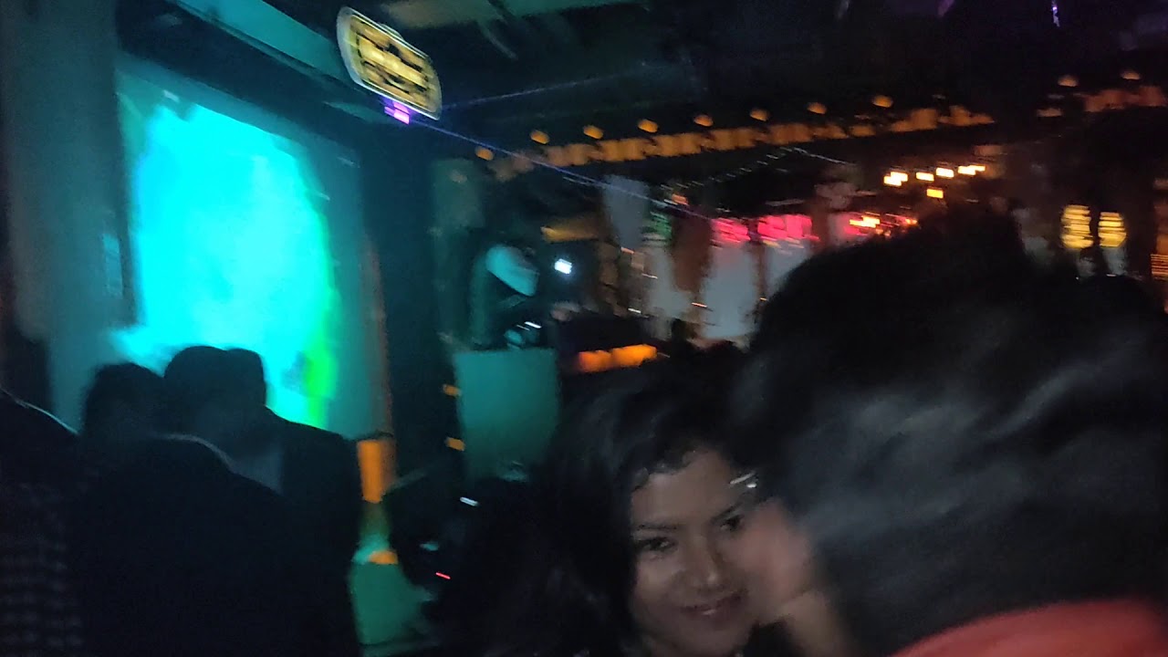Time Machine Pub Noida - YouTube