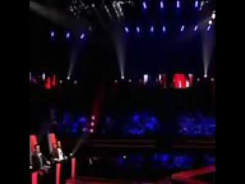 النور في خدها والنار في كبدي